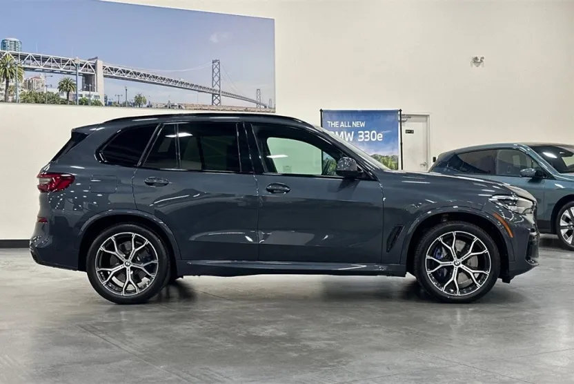 2022 Bmw X5 M50i photo 1