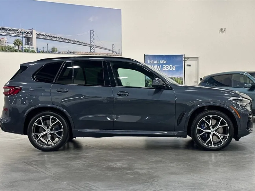 2022 Bmw X5 M50i photo 1