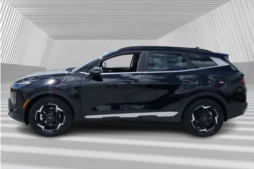 2026 Kia Sportage EX photo 1