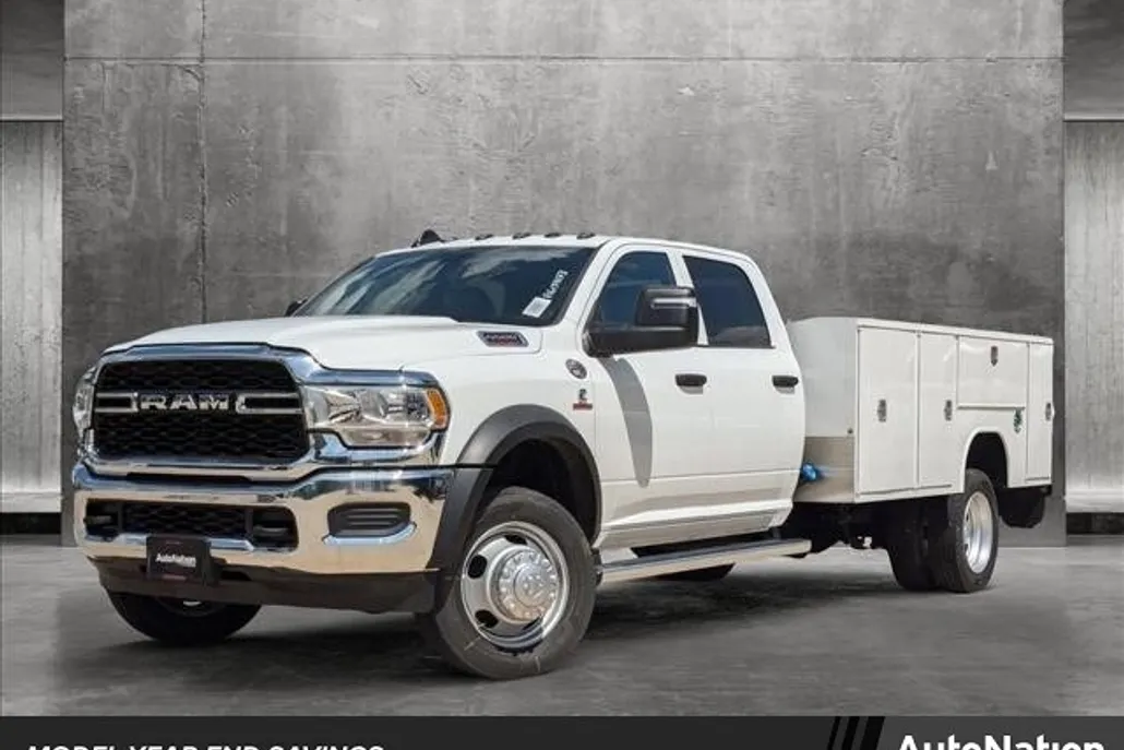 2024 Ram 5500 Tradesman photo 1