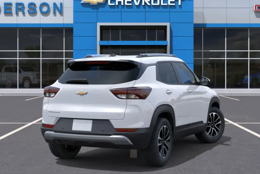 2026 Chevrolet Trailblazer LT photo 1