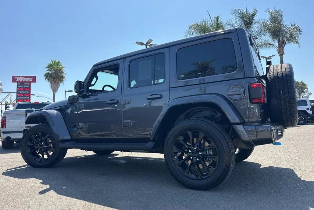 2021 Jeep Wrangler 4xe Unlimited Sahara High Altitude photo 1