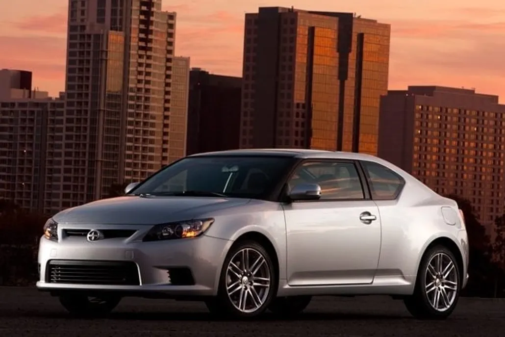 2011 Scion tC Base photo 1
