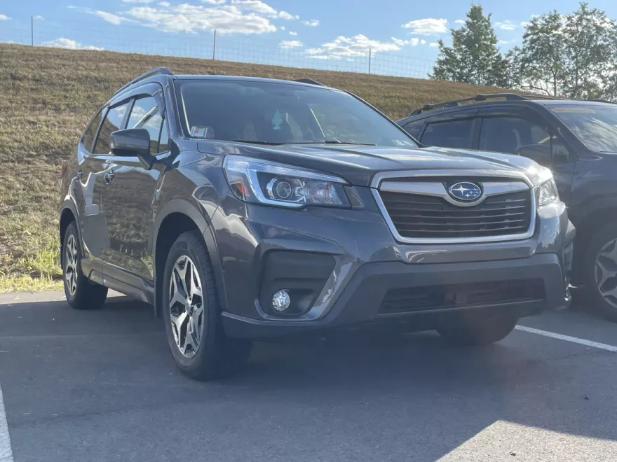 2020 Subaru Forester Premium photo 1