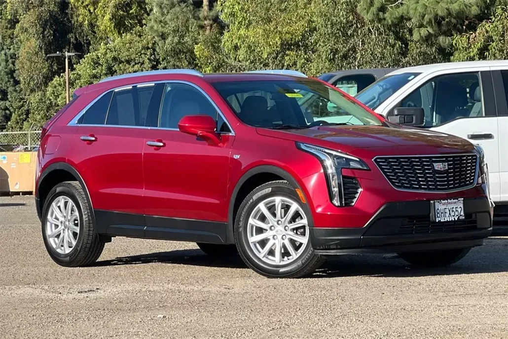 2019 Cadillac XT4 Luxury photo 1