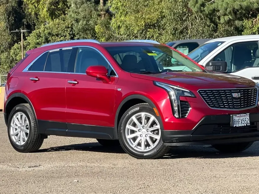 2019 Cadillac XT4 Luxury photo 1