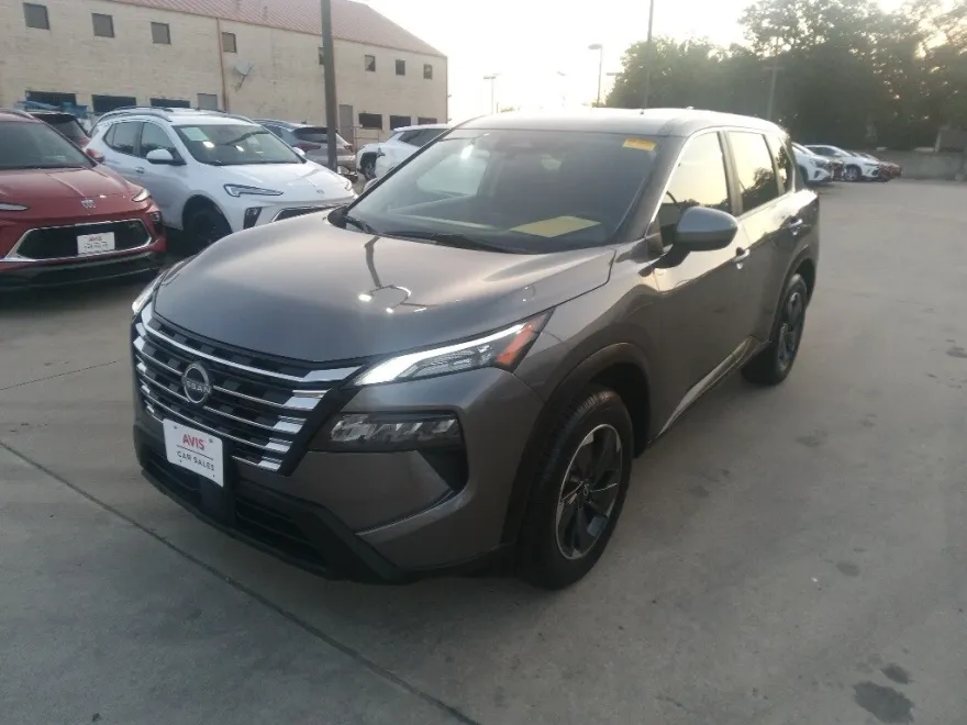 2024 Nissan Rogue SV photo 1