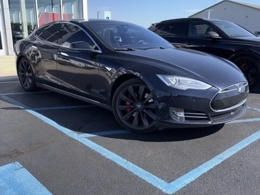2015 Tesla Model S P85D photo 1