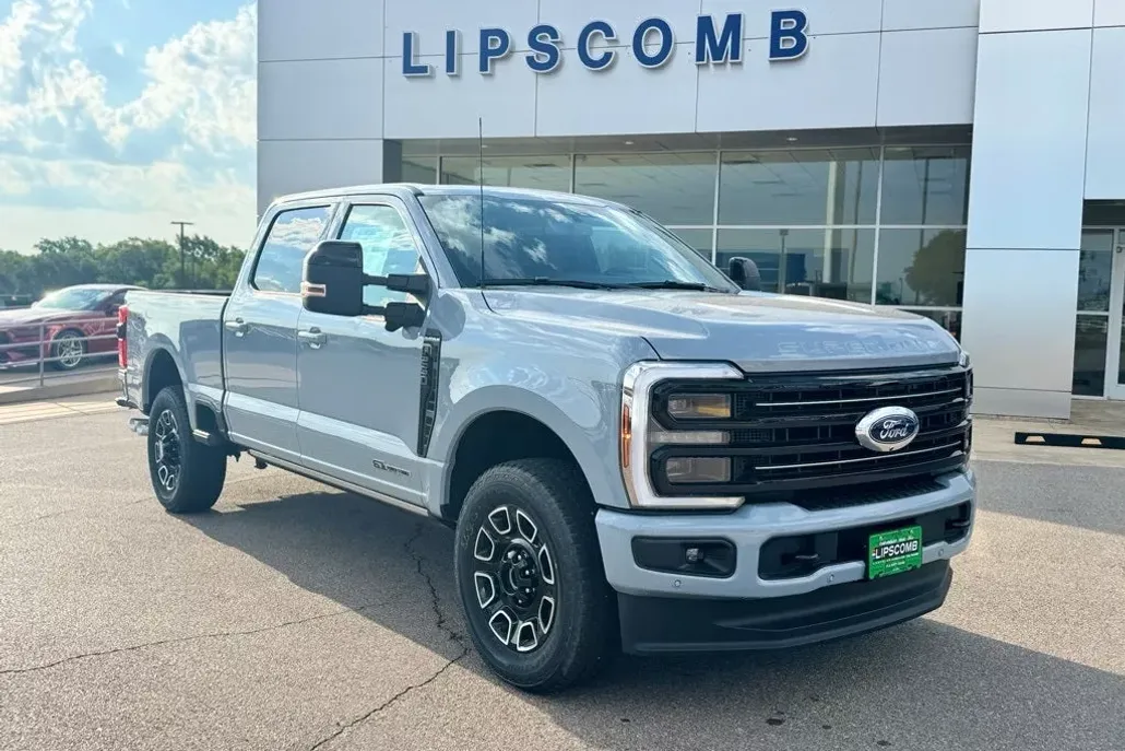 2026 Ford F-250 Platinum photo 1
