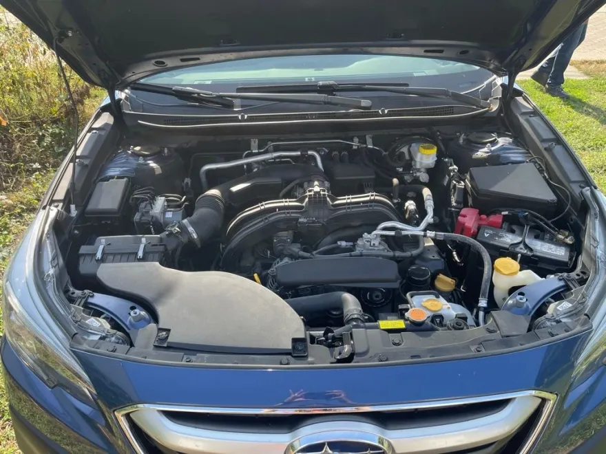 2021 Subaru Outback Premium photo 1