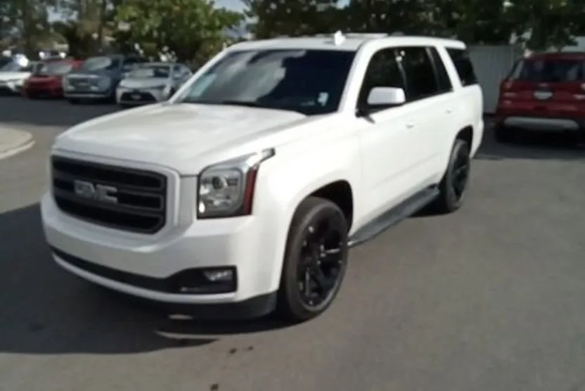 2019 Gmc Yukon SLT photo 1