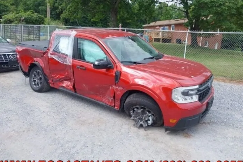 2024 Ford Maverick XLT photo 1