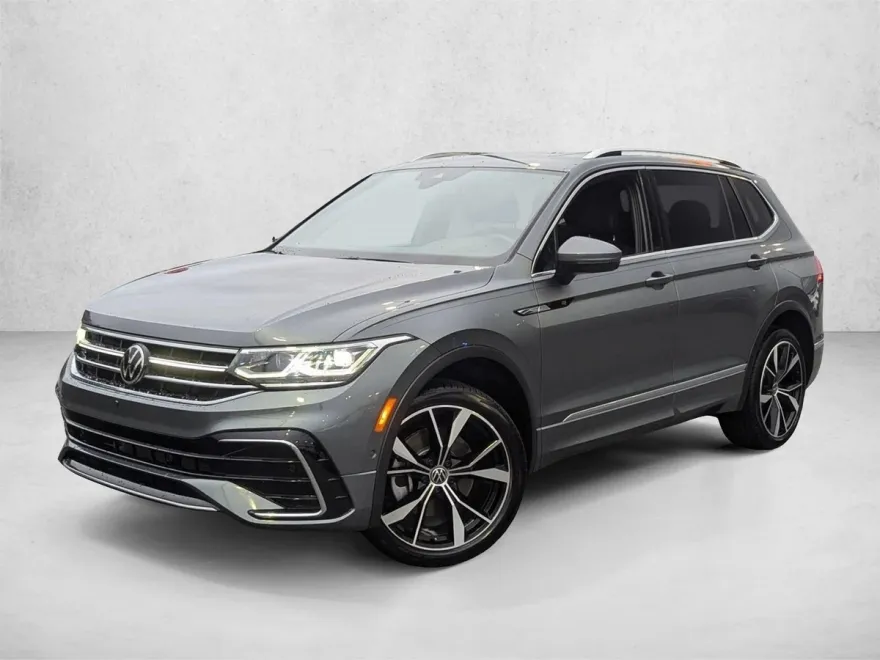 2023 Volkswagen Tiguan SEL R-Line Black photo 1