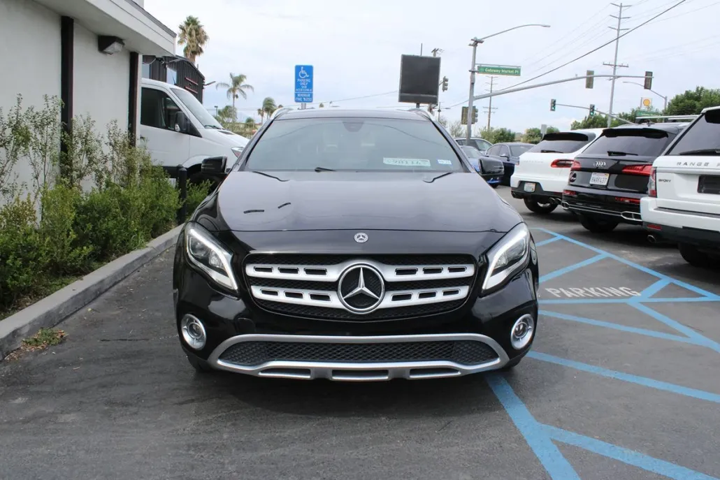 2019 Mercedes Benz GLA 250 photo 1