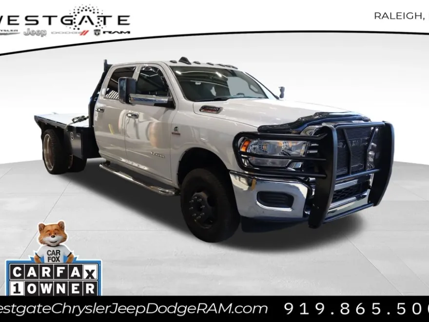 2022 Ram 3500 Tradesman photo 1
