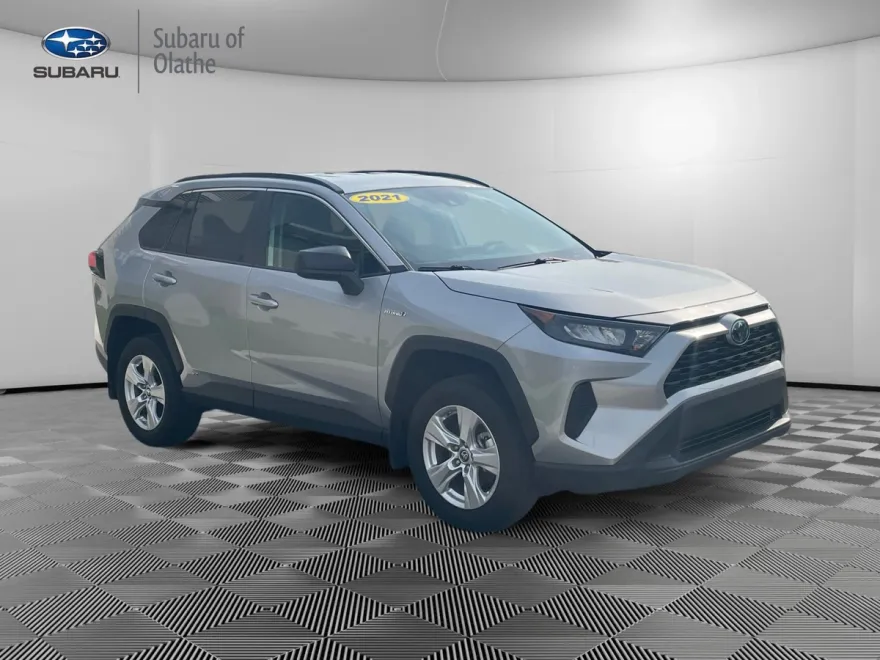 2021 Toyota RAV4 Hybrid LE photo 1