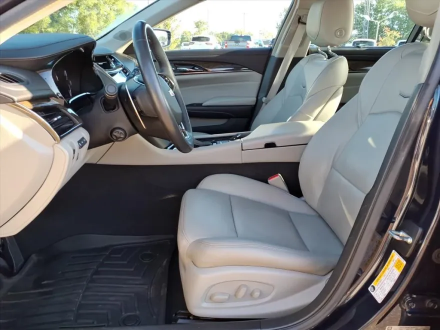 2018 Cadillac CTS Sedan Premium Luxury photo 1