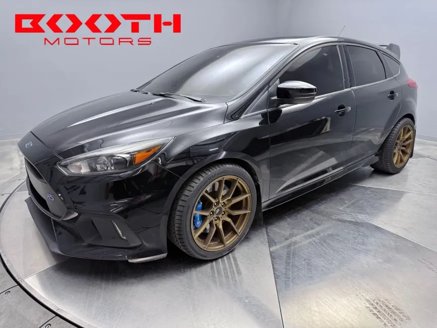 2016 Ford Focus RS photo 1