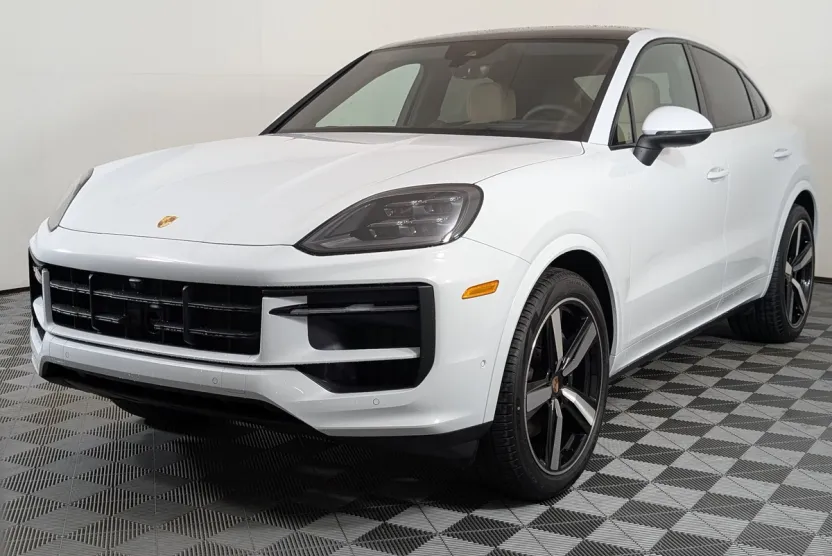 2026 Porsche Cayenne Coupe photo 1