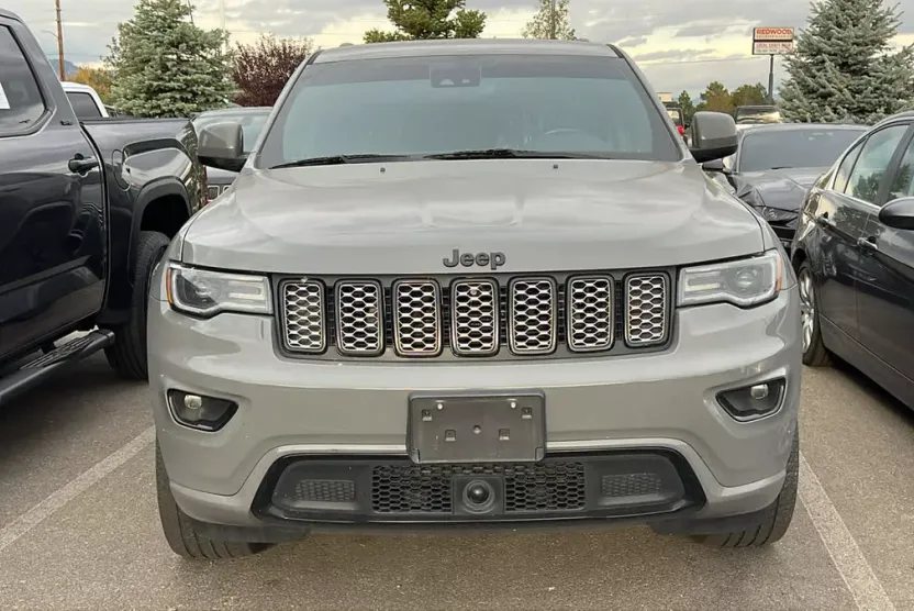 2021 Jeep Grand Cherokee Laredo X photo 1
