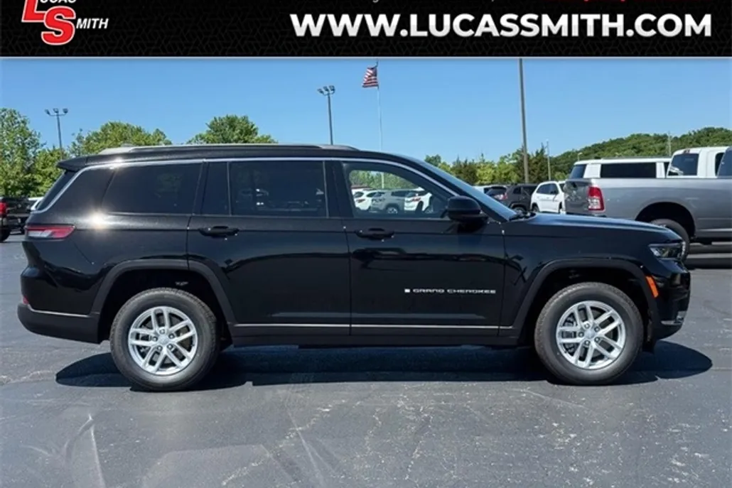 2025 Jeep Grand Cherokee Laredo X photo 1