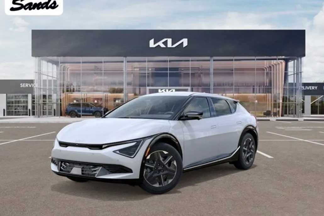 2025 Kia EV6 Light photo 1