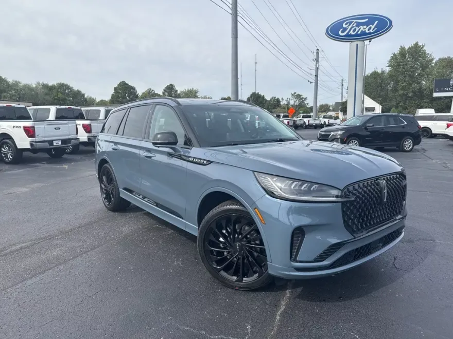 2025 Lincoln Aviator Reserve photo 1