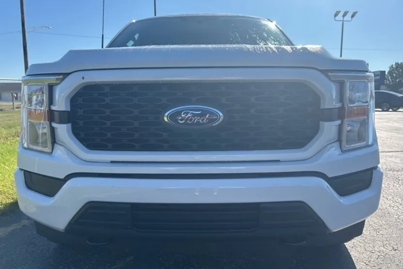 2022 Ford F-150 XL photo 1