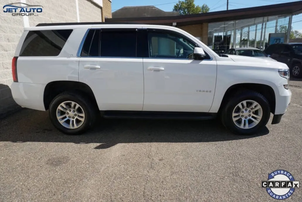 2017 Chevrolet Tahoe LT photo 1