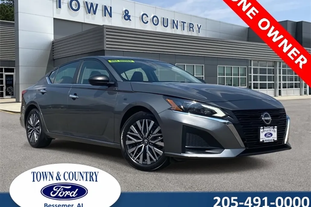 2024 Nissan Altima 2.5 SV photo 1