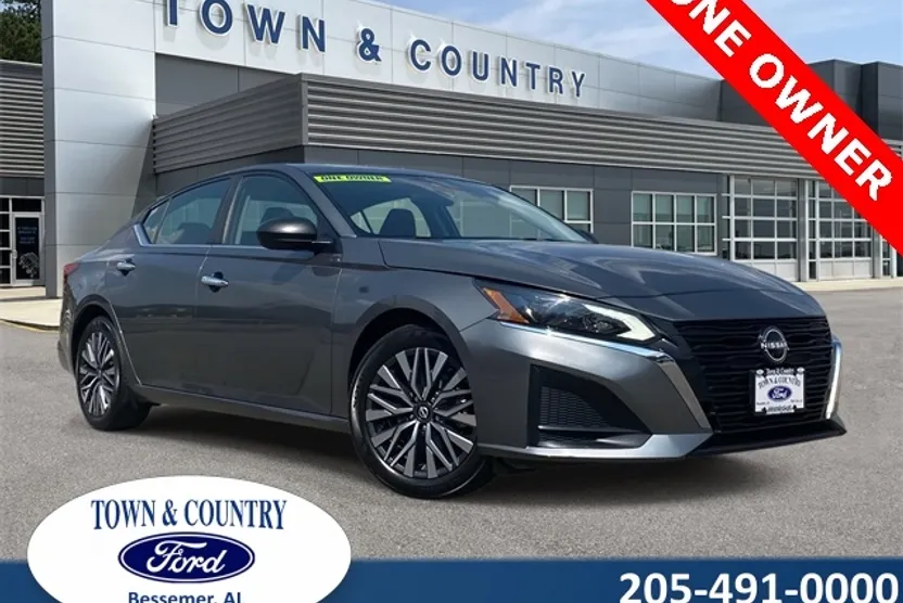 2024 Nissan Altima 2.5 SV photo 1