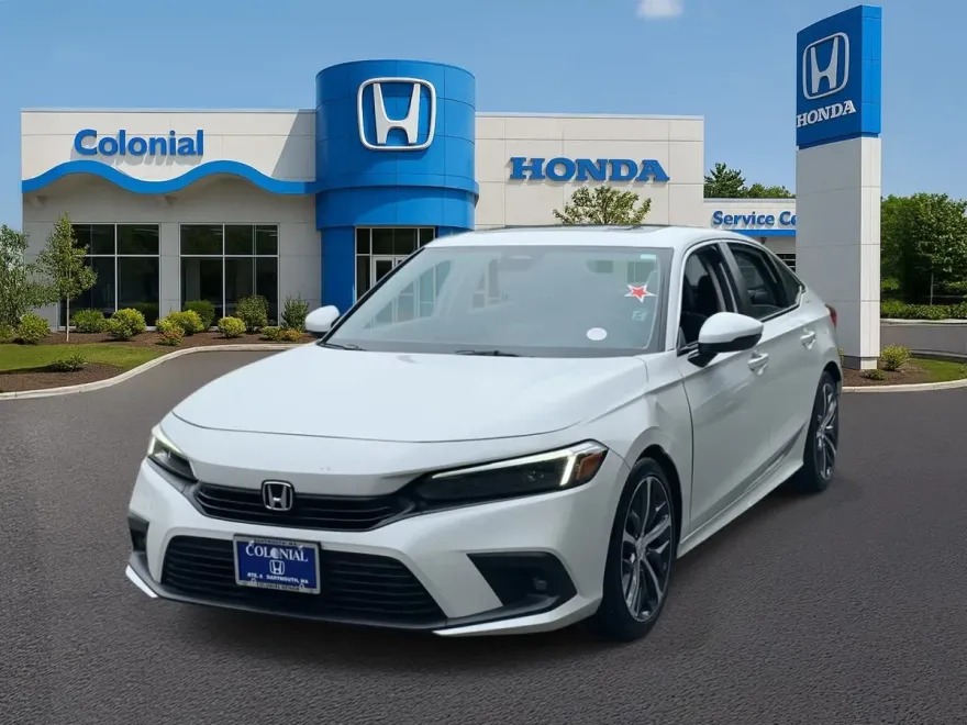 2023 Honda Civic Touring photo 1