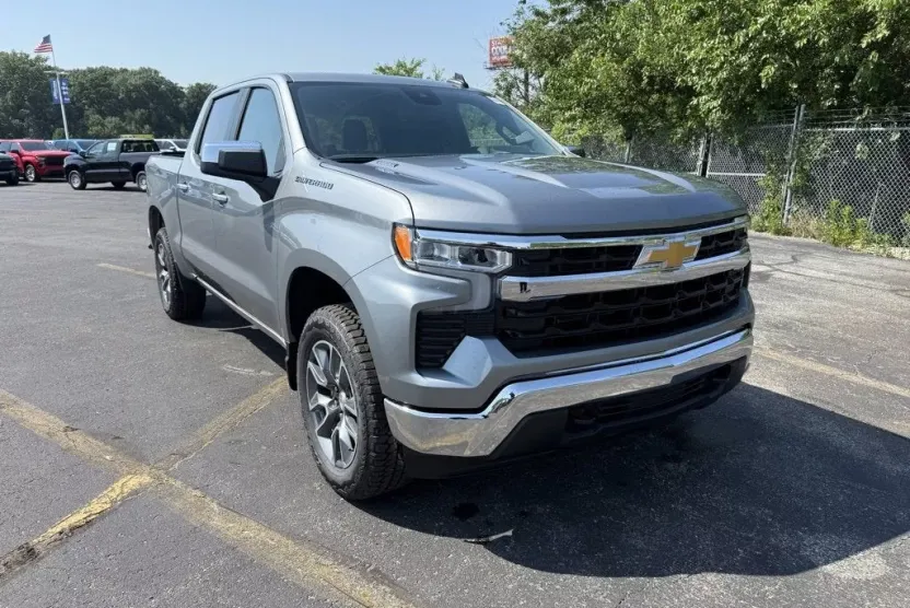 2025 Chevrolet Silverado 1500 LT photo 1