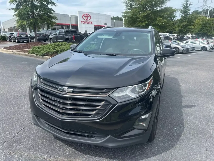 2020 Chevrolet Equinox LT photo 1