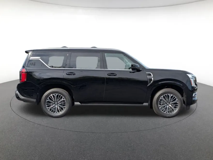 2025 Nissan Armada Platinum photo 1