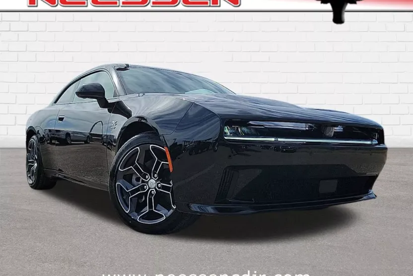 2025 Dodge Charger Daytona R/T AWD photo 1