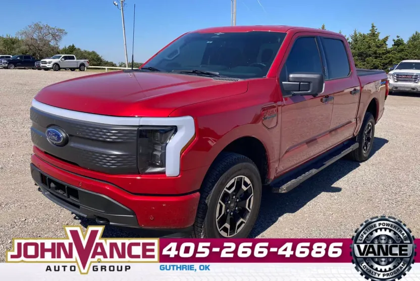 2023 Ford F-150 Lightning XLT photo 1