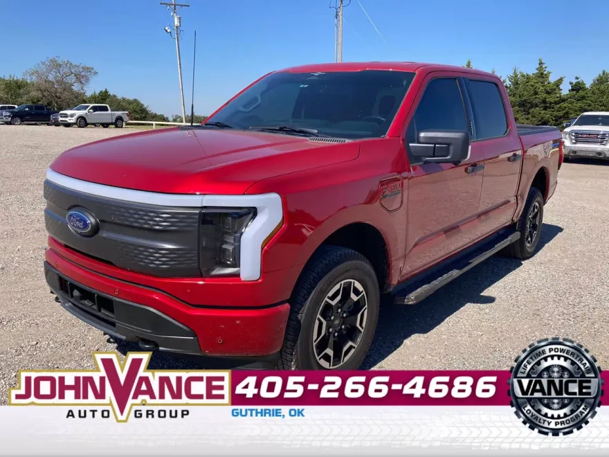 2023 Ford F-150 Lightning XLT photo 1