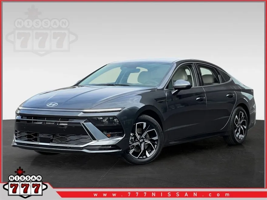 2024 Hyundai Sonata SEL photo 1