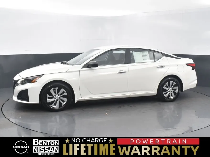 2025 Nissan Altima S photo 1