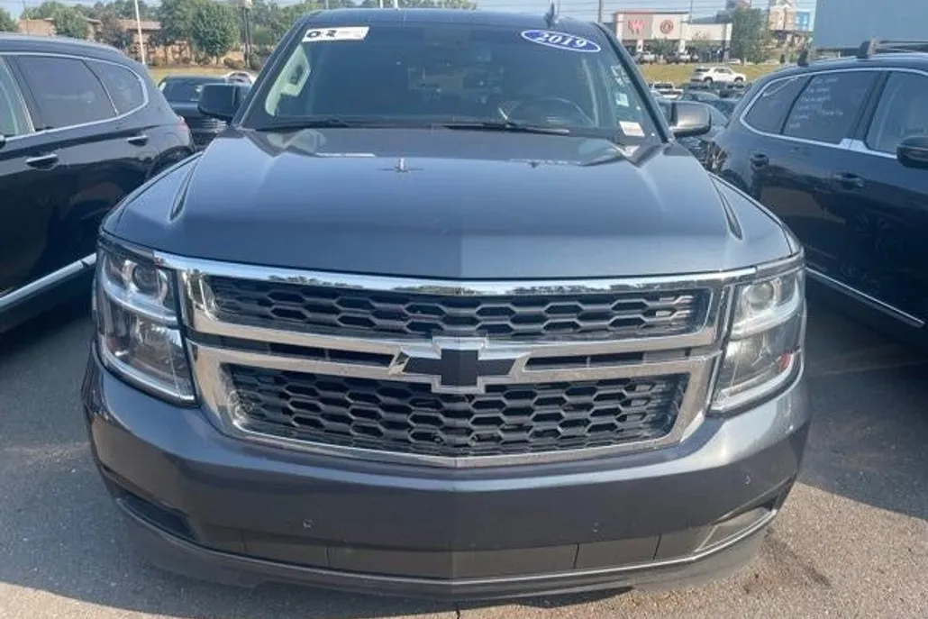 2019 Chevrolet Tahoe Premier photo 1
