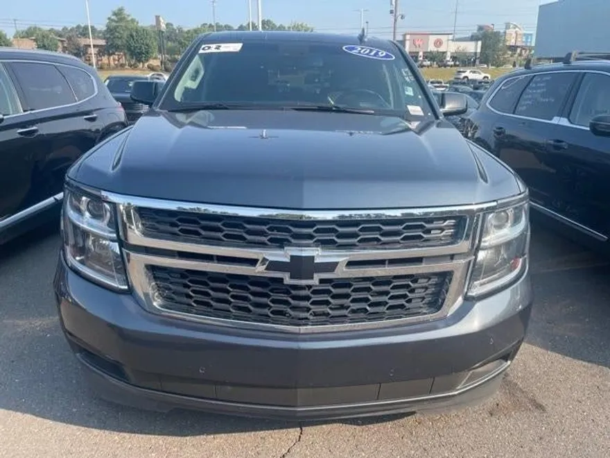 2019 Chevrolet Tahoe Premier photo 1