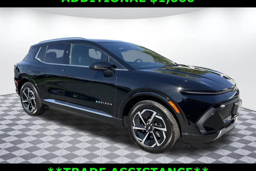 2024 Chevrolet Equinox EV 1LT photo 1
