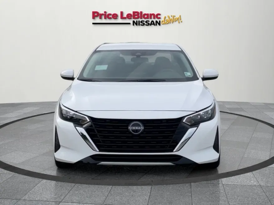 2025 Nissan Sentra SV photo 1