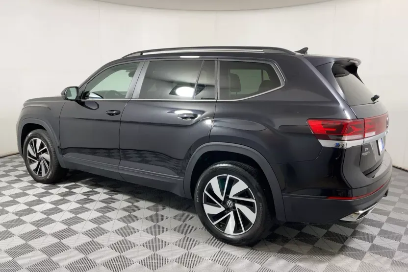 2024 Volkswagen Atlas SE Technology photo 1