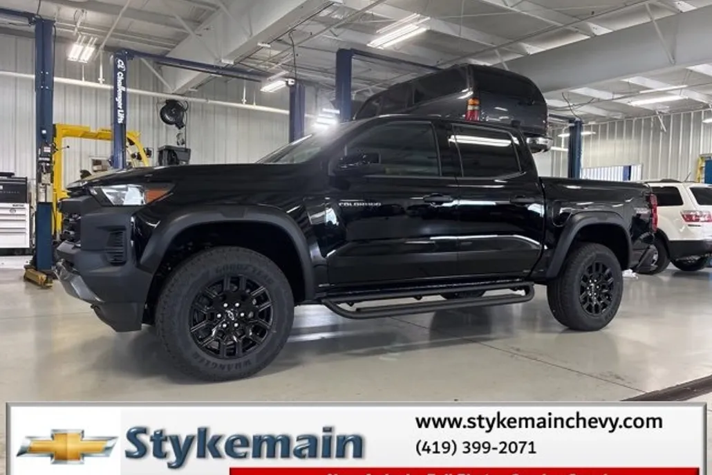 2026 Chevrolet Colorado Trail Boss photo 1