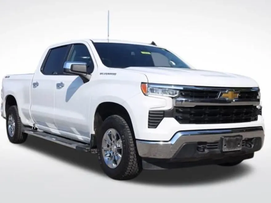 2024 Chevrolet Silverado 1500 LT photo 1