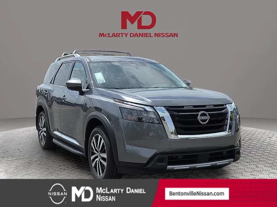 2025 Nissan Pathfinder Platinum photo 1