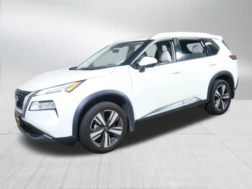 2022 Nissan Rogue SL photo 1