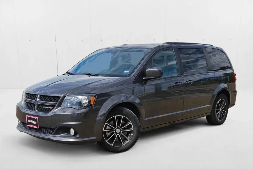 2019 Dodge Grand Caravan GT photo 1